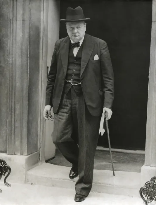 Framed Print : First Lord of the Admiralty, Winston Churchill leaves 10 Downing Street, April 7, 1940 Framed Print : First Lord of the Admiralty, Winston Churchill leaves 10 Downing Street, April 7, 1940