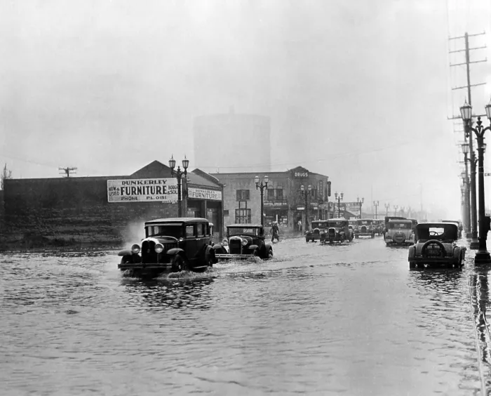 Framed Print : Flooded streets in Los Angeles. Motorists splashed through foot-deep water in the city. Dec. 30, 1931. (CSU_ALPHA_1735) CSU Archives / Everett Collection