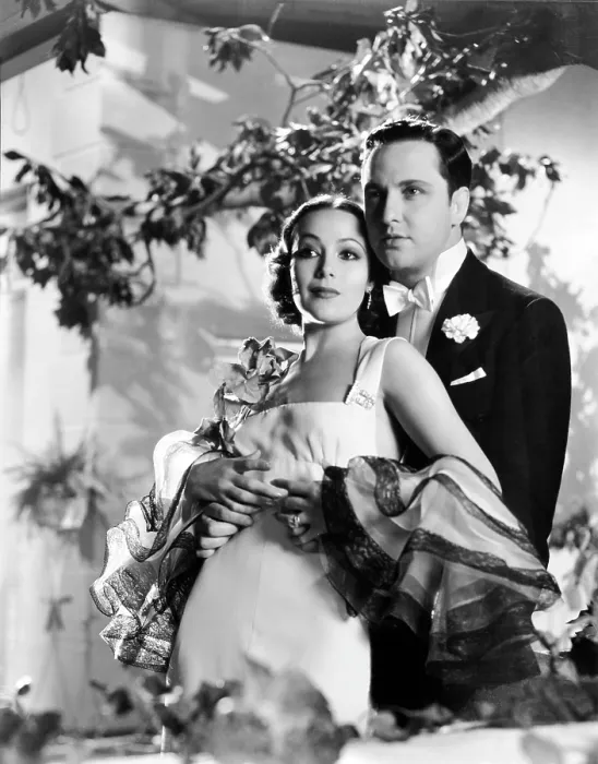 Framed Print : FLYING DOWN TO RIO, Dolores del Rio, Raul Roulien, 1933 Framed Print : FLYING DOWN TO RIO, Dolores del Rio, Raul Roulien, 1933