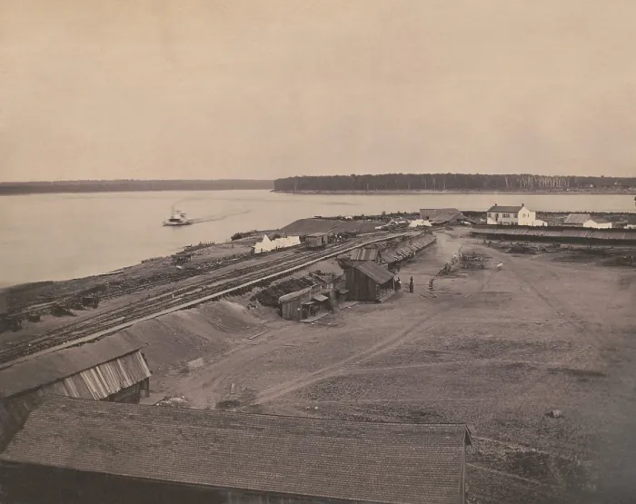 Framed Print : Fort Defiance, Cairo, Illinois, located on a point of land at the confluence of the Mississippi and Ohio Rivers