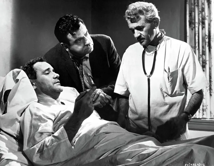 Framed Print : THE FORTUNE COOKIE, Jack Lemmon, Walter Matthau, Harry Davis, 1966