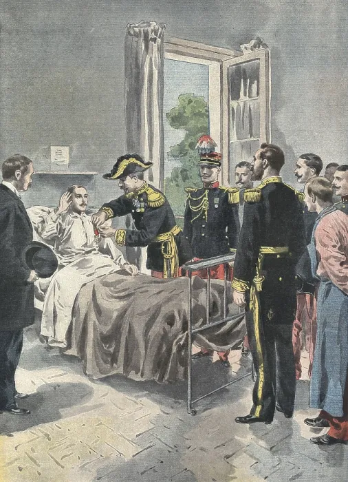 Framed Print : France. The assistant Ausselhero of Ha-Tien-Thouan (China) receives the Cross of the Lgion d'Honneurafter being hurt by mistake by the shots of Russian soldiers