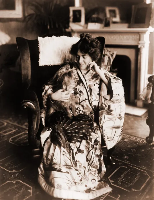 Framed Print : Frances Alda (1879-1952), soprano from New Zealand, was an international operatic star for the first three decades of the 20th century