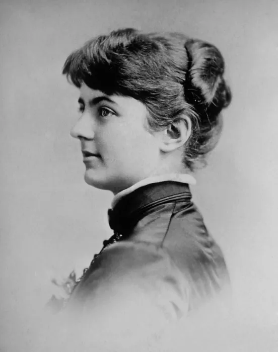 Framed Print : Frances Folsom Cleveland, wife of Grover Cleveland, 22nd President of the US Framed Print : Frances Folsom Cleveland, wife of Grover Cleveland, 22nd President of the US