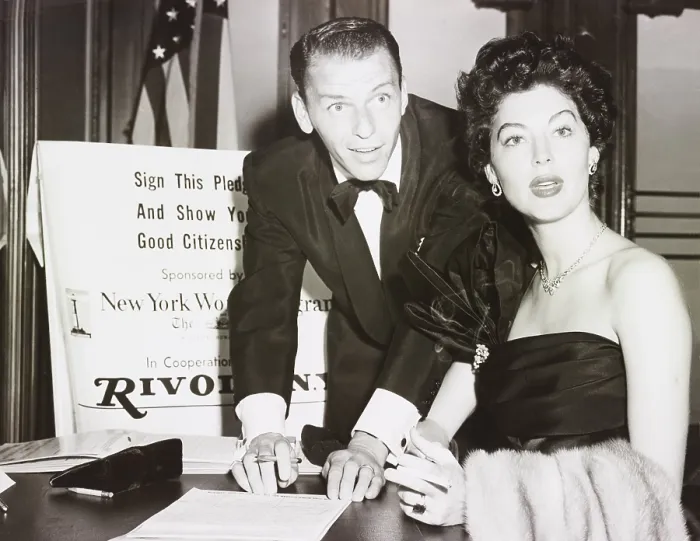 Framed Print : Frank Sinatra and Ava Gardner signing a Good Citizens pledge, New York City, Sept. 19, 1952 Framed Print : Frank Sinatra and Ava Gardner signing a Good Citizens pledge, New York City, Sept. 19, 1952