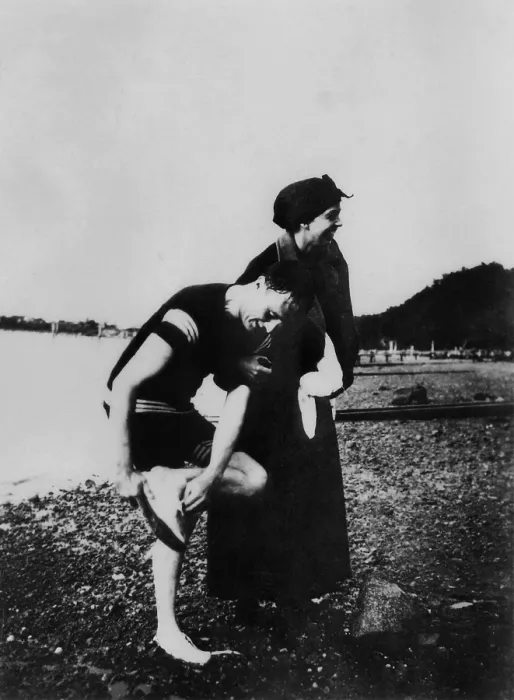 Framed Print : Franklin and Eleanor Roosevelt at Campobello Island in 1920. Franklin, in a bathing suit, appears to be coming in from a swim in the cold waters of the Bay of Fundy Framed Print : Franklin and Eleanor Roosevelt at Campobello Island in 1920. Franklin, in a bathing suit, appears to be coming in from a swim in the cold waters of the Bay of Fundy