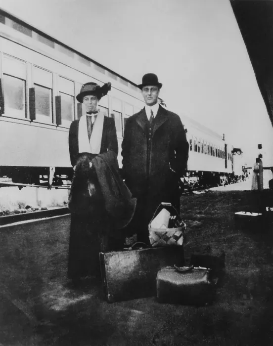Framed Print : Franklin and Eleanor Roosevelt at a train station with luggage. 1910. (BSLOC_2013_6_26)