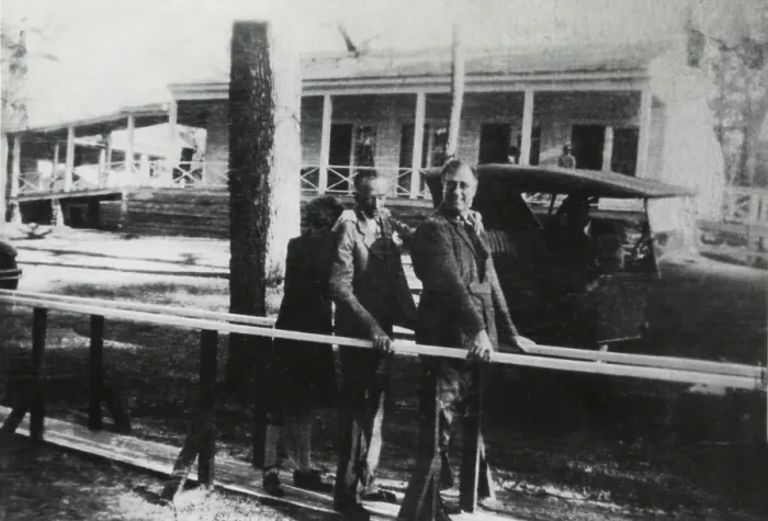 Framed Print : Franklin Roosevelt exercising in the walking court at Warm Springs. 1928 Framed Print : Franklin Roosevelt exercising in the walking court at Warm Springs. 1928
