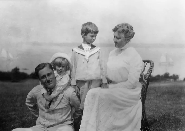 Framed Print : Franklin Roosevelt, with sons Elliott and James, and his mother, Sara. Aug. 1913. Campobello Island. (BSLOC_2013_6_30)