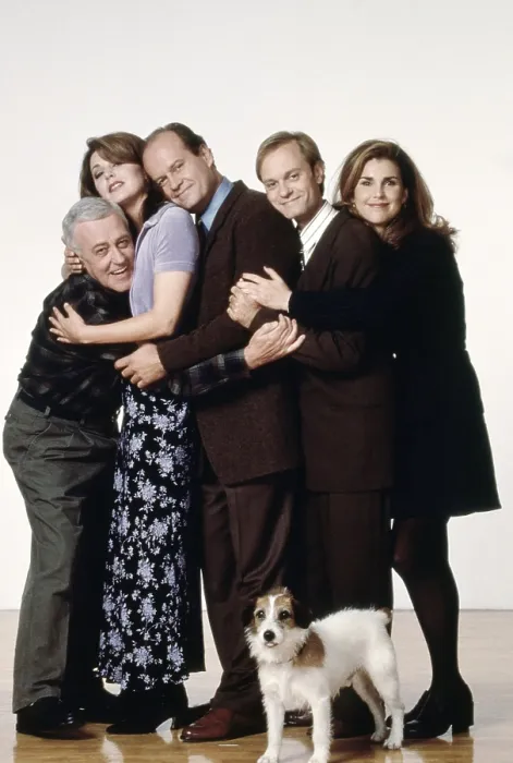 Framed Print : FRASIER, from left: John Mahoney, Jane Leeves, Kelsey Grammer, David Hyde Pierce, Peri Gilpin, Eddie the Dog, cast shot, 1993-2004