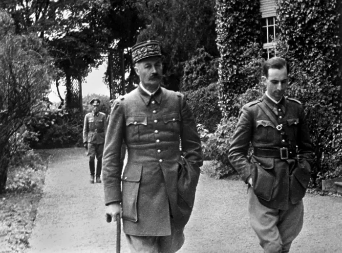 Framed Print : French General Giraud, during his daily walk as a POW at Konigstein Castle near Dresden, Germany. Captured in battle on May 19, 1940, he escaped on April 17, 1942 Framed Print : French General Giraud, during his daily walk as a POW at Konigstein Castle near Dresden, Germany. Captured in battle on May 19, 1940, he escaped on April 17, 1942