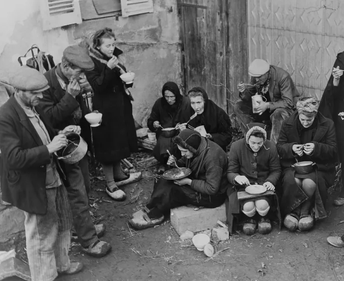 Framed Print : French refugees of the town of the Corcieux, France, eat their noon meal Framed Print : French refugees of the town of the Corcieux, France, eat their noon meal