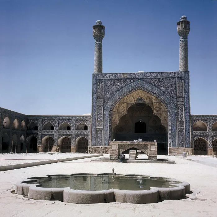 Framed Print : Friday Mosque (Masjed-e-Jomeh). 1366. IRAN. ESFAHAN. Esfahan. Eivan or southwest portico. Persian art. Safavid period. Architecture. AISA / Everett Collection**US SALES ONLY** Framed Print : Friday Mosque (Masjed-e-Jomeh). 1366. IRAN. ESFAHAN. Esfahan. Eivan or southwest portico. Persian art. Safavid period. Architecture. AISA / Everett Collection**US SALES ONLY**