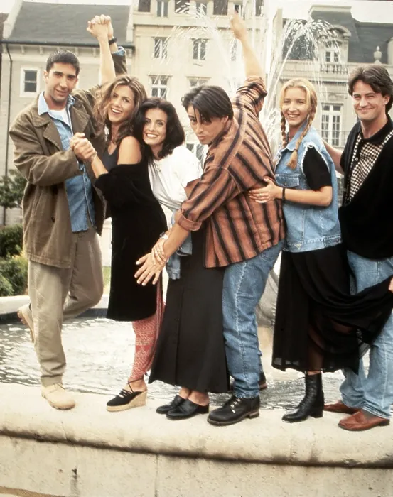 Framed Print : FRIENDS, from left, David Schwimmer, Jennifer Aniston, Courteney Cox, Matt LeBlanc, Lisa Kudrow, Matthew Perry, 1994-2004 (1994 photo) Framed Print : FRIENDS, from left, David Schwimmer, Jennifer Aniston, Courteney Cox, Matt LeBlanc, Lisa Kudrow, Matthew Perry, 1994-2004 (1994 photo)