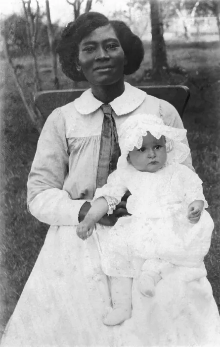 Framed Print : Future First Lady, Claudia Alta Lady Bird Taylor with her nurse, Alice Tittle, who nicknamed her Lady Bird. Karnack Texas, 1913 Framed Print : Future First Lady, Claudia Alta Lady Bird Taylor with her nurse, Alice Tittle, who nicknamed her Lady Bird. Karnack Texas, 1913