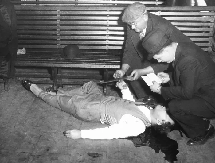 Framed Print : Gangster Jack McGurn lying dead in a Chicago bowling alley, Feb. 15, 1936. He was killed by three gunmen on the seventh anniversary of the St. Valentine's Day Massacre