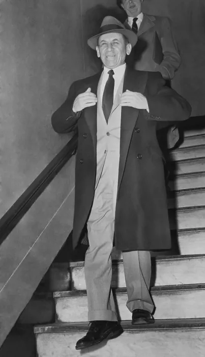 Framed Print : Gangster Meyer Lansky leaving Manhattan Arrest Court on Feb. 21, 1958. He was arrested for vagrancy by NYC police on Feb