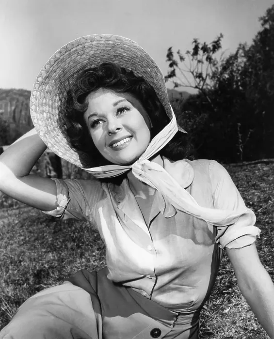 Framed Print : GARDEN OF EVIL, Susan Hayward, on location in Mexico, 1954, TM & copyright 20th Century Fox Film Corp. All rights reserved / courtesy Everett Collection