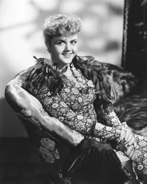 Framed Print : GASLIGHT, Angela Lansbury, 1944 Framed Print : GASLIGHT, Angela Lansbury, 1944