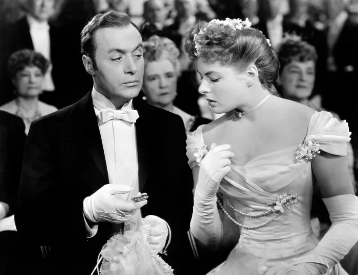 Framed Print : GASLIGHT, Charles Boyer, Ingrid Bergman, 1944 Framed Print : GASLIGHT, Charles Boyer, Ingrid Bergman, 1944