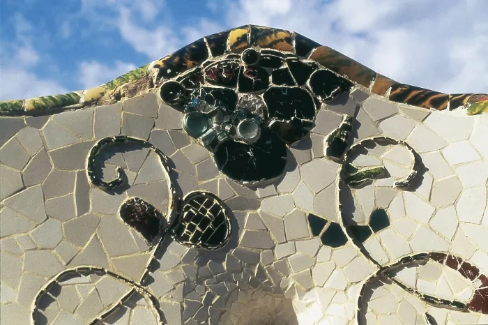 Framed Print : GAUDI i CORNET, Antoni (1852-1926). Park Gell. 1900-1914. SPAIN. Barcelona. Park Gell. Detail of one of the mosaics decorating the benches. Modernism. Ceramics Framed Print : GAUDI i CORNET, Antoni (1852-1926). Park Gell. 1900-1914. SPAIN. Barcelona. Park Gell. Detail of one of the mosaics decorating the benches. Modernism. Ceramics