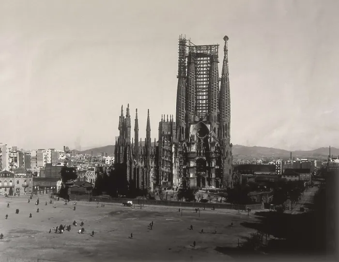 Framed Print : GAUDI i CORNET, Antoni (1852-1926). Sagrada Familia (Expiatory Temple of the Holy Family). 1884-1926. SPAIN. Barcelona. Expiatory Church of the Holy Family Framed Print : GAUDI i CORNET, Antoni (1852-1926). Sagrada Familia (Expiatory Temple of the Holy Family). 1884-1926. SPAIN. Barcelona. Expiatory Church of the Holy Family