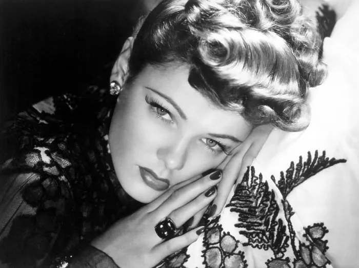 Framed Print : Gene Tierney, 1940s Framed Print : Gene Tierney, 1940s