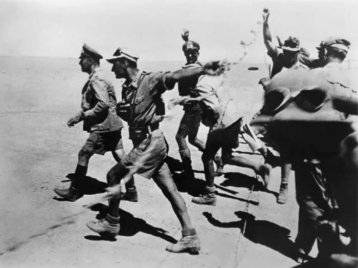 Framed Print : General Erwin Rommel in the desert near El-Alamein, with his troops. Nov. 1-9, 1942. North Africa during World War 2. (BSLOC_2014_10_4)