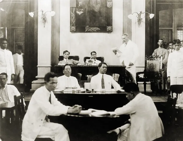 Framed Print : General Leonard Wood, (1860-1927), right of center, governor-general of the Philippines during the Harding and Coolidge administrations Framed Print : General Leonard Wood, (1860-1927), right of center, governor-general of the Philippines during the Harding and Coolidge administrations