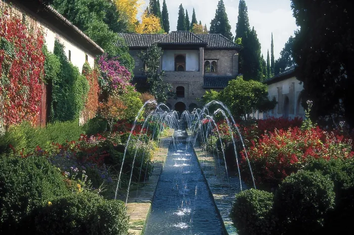 Framed Print : Generalife. SPAIN. ANDALUSIA. Granada. Alhambra. Generalife. Patio de la Acequia (Courtyard of the Water Channel). Fountain. Hispano-Moresque art. Nasrid dynasty. Architecture