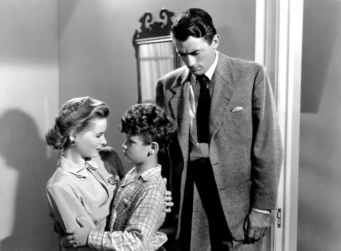 Framed Print : GENTLEMAN'S AGREEMENT, Dorothy McGuire, Dean Stockwell, Gregory Peck, 1947, (c) 20th Century Fox, TM & Copyright / Courtesy: Everett Collection Framed Print : GENTLEMAN'S AGREEMENT, Dorothy McGuire, Dean Stockwell, Gregory Peck, 1947, (c) 20th Century Fox, TM & Copyright / Courtesy: Everett Collection