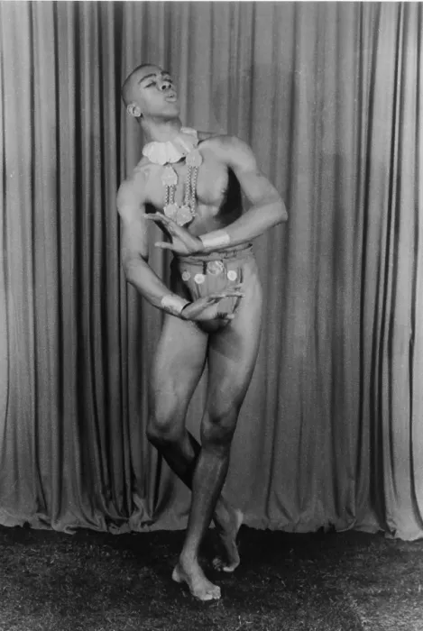 Framed Print : Geoffrey Holder (b. 1930), Trinidadian actor and dancer, in 1954. His films include DR DOLITTLE 1967, LIVE AND LET DIE 1973, and ANNIE 1982