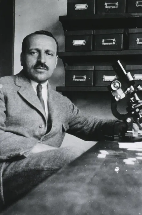 Framed Print : George Papanicolaou (1883-1962), Greek-born American physician developed a simple cytological test for cervical cancer in 1928 Framed Print : George Papanicolaou (1883-1962), Greek-born American physician developed a simple cytological test for cervical cancer in 1928