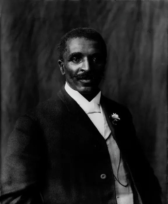 Framed Print : George Washington Carver (1864-1943), African American botanist, teacher and former slave, Tuskegee Institute, Tuskegee, Alabama, photograph by Frances Benjamin Johnston, 1906