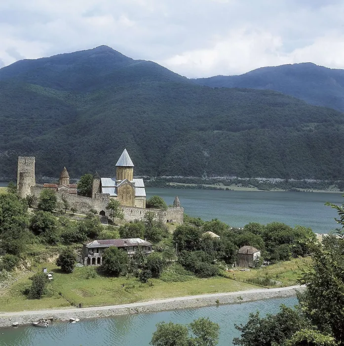 Framed Print : GEORGIA. Ananuri. Fortress of Dukes of Aragvi (16th c.). In the backgriund, the Central Caucasus Mountains. AISA / Everett Collection**US SALES ONLY**