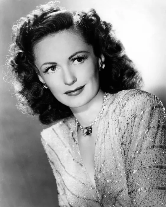 Framed Print : Geraldine Fitzgerald, ca. 1947 Framed Print : Geraldine Fitzgerald, ca. 1947