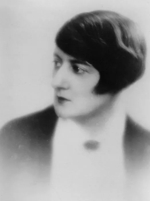 Framed Print : Germaine Beaumont (1890-1983), a journalist and a French novelist, influenced by Virginia Woolf and Collette Framed Print : Germaine Beaumont (1890-1983), a journalist and a French novelist, influenced by Virginia Woolf and Collette