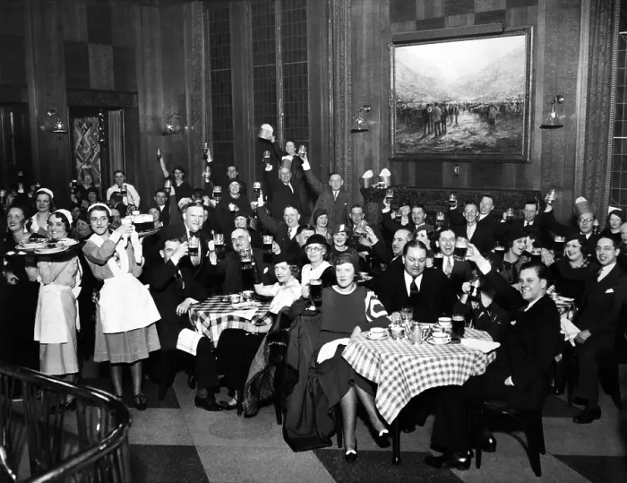 Framed Print : German-Americans celebrate the end of Prohibition. The saloon at the Chicago's Bismarck Hotel started serving beer early in the day on April 7, 1933