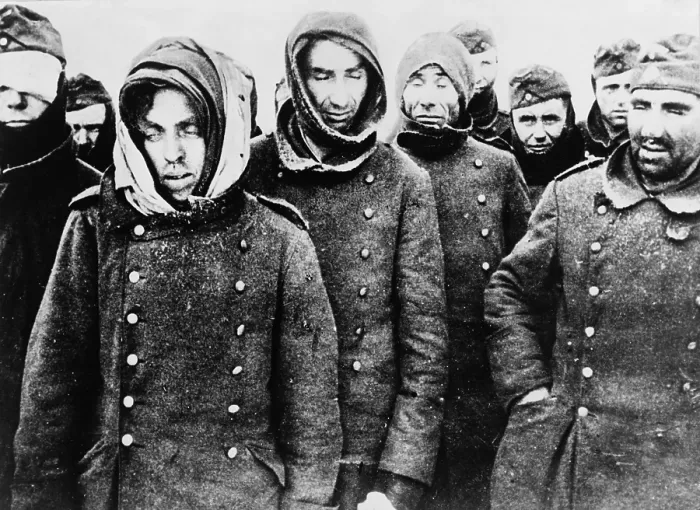 Framed Print : German prisoners, among the 90, 000 taken by the Soviets at the end of the Battle of Stalingrad in February 1943