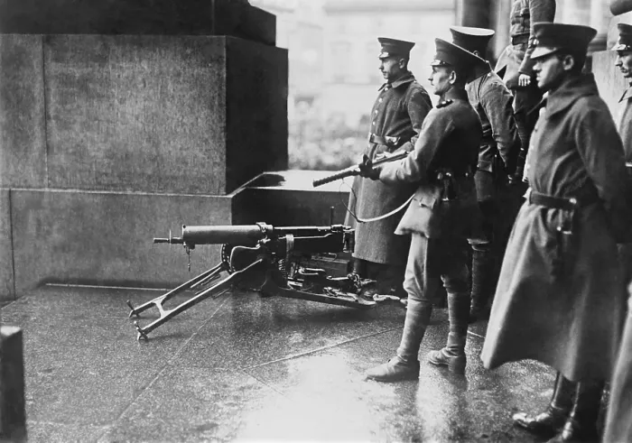 Framed Print : German soldiers defending the German National Assembly building in Berlin, 1919