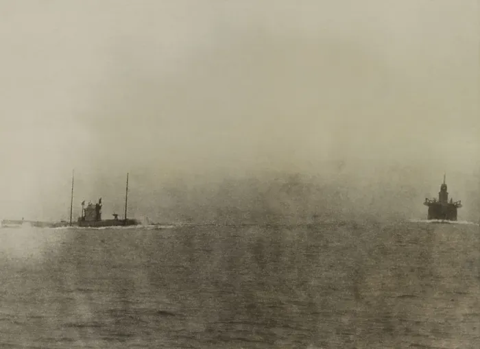 Framed Print : German submarine, U-26, heading towards the Dutch freighter, Zaanstroom. April 1915. (BSLOC_2012_4_111)