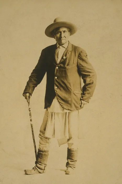 Framed Print : Geronimo (1829-1909), Chiricahua Apache warrior with walking stick. 1904 photo