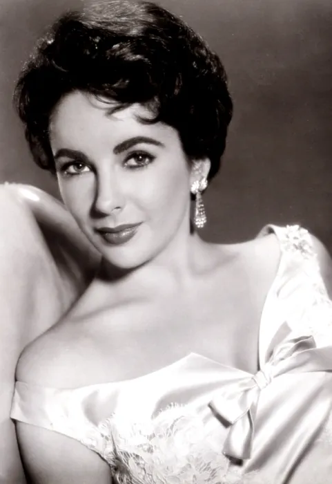 Framed Print : GIANT, Elizabeth Taylor, 1956