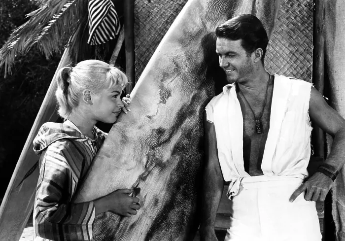 Framed Print : GIDGET, Sandra Dee, Cliff Robertson, 1959