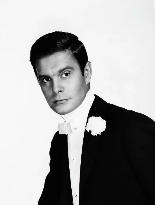 Framed Print : GIGI, Louis Jourdan, 1958