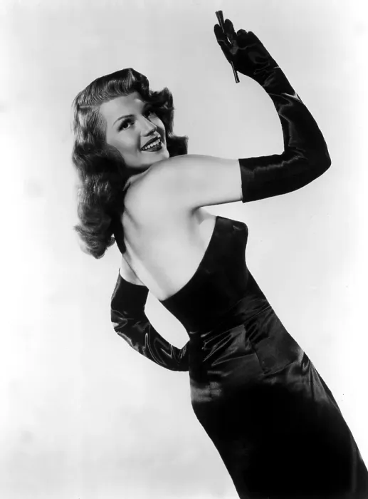 Framed Print : GILDA, Rita Hayworth, 1946 Framed Print : GILDA, Rita Hayworth, 1946