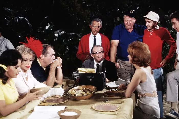 Framed Print : GILLIGAN'S ISLAND, from left, Dawn Wells, Natalie Schafer, Jim Backus, writer and producer Sherwood Schwartz, (at typewriter), Alan Hale, Jr. Tina Louise
