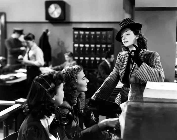 Framed Print : HIS GIRL FRIDAY, Rosalind Russell (right), 1940