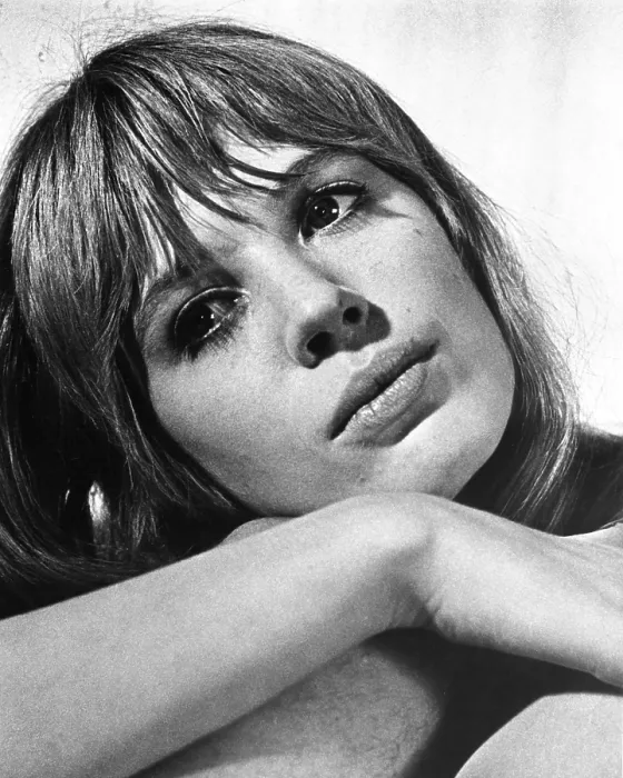 Framed Print : GIRL ON A MOTORCYCLE, (aka NAKED UNDER LEATHER), Marianne Faithfull, 1968 Framed Print : GIRL ON A MOTORCYCLE, (aka NAKED UNDER LEATHER), Marianne Faithfull, 1968