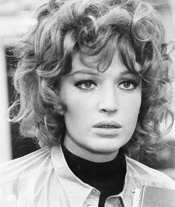 Framed Print : THE GIRL WITH THE PISTOL, (aka LA RAGAZZA CON LA PISTOLA), Monica Vitti, 1968 Framed Print : THE GIRL WITH THE PISTOL, (aka LA RAGAZZA CON LA PISTOLA), Monica Vitti, 1968